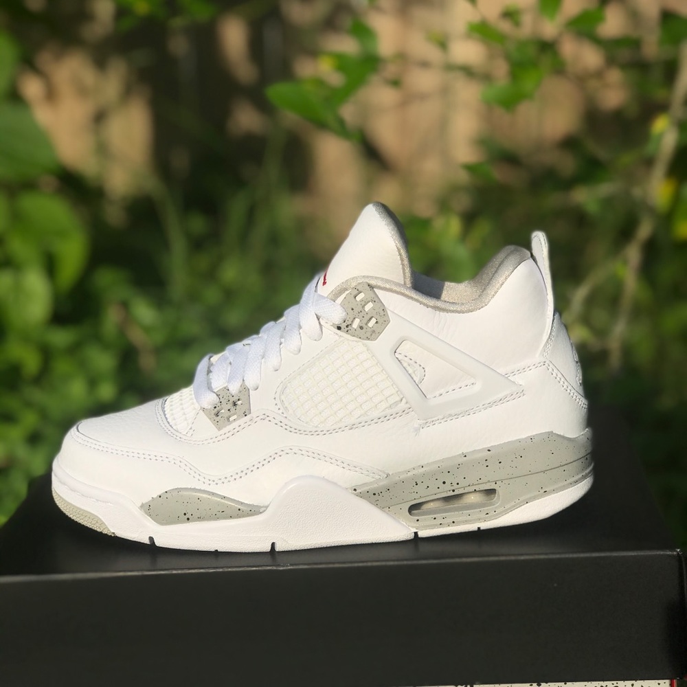 Jordan 4 Retro White Oreo size 5.5